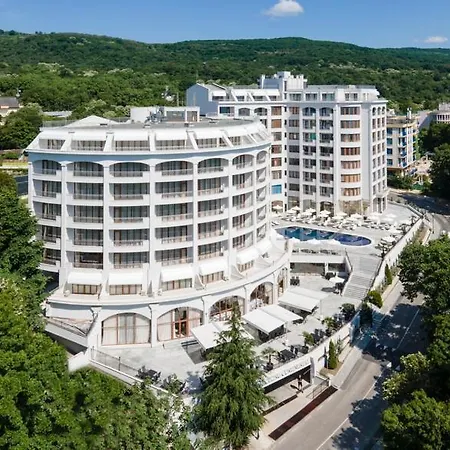 Continental Hotel